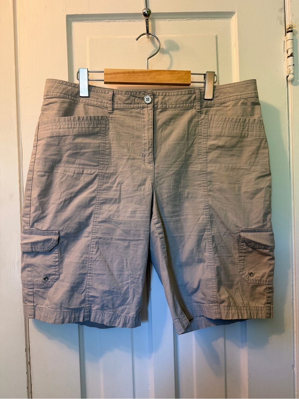 Women's Cargo Shorts - Beige